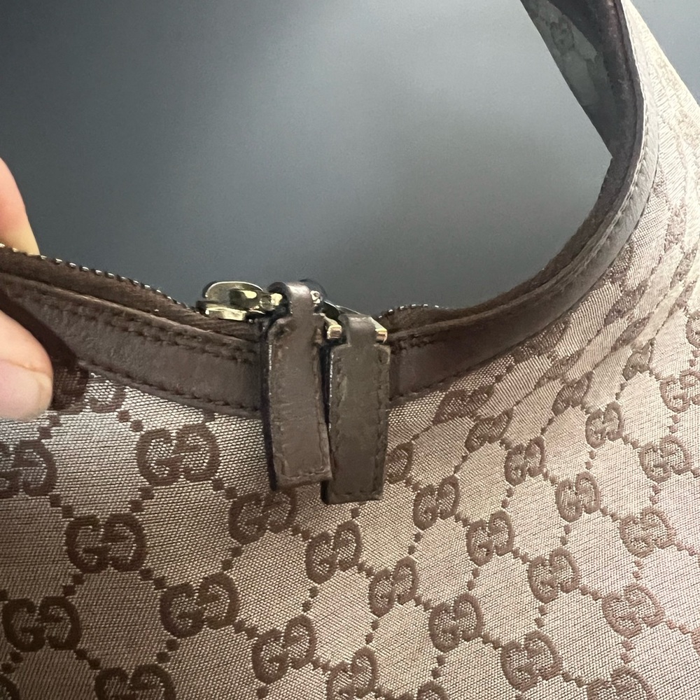 Gucci Beige and Brown Hobo Bag - Picture 7 of 16
